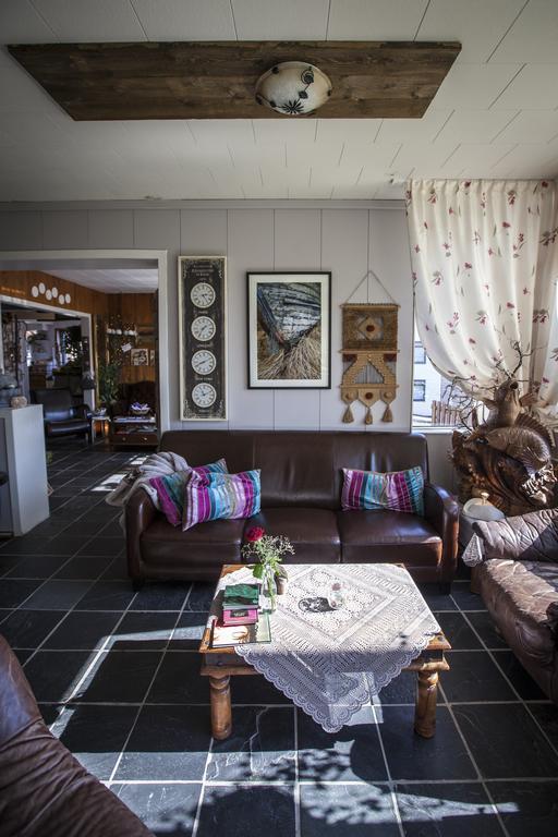 Blomasetrith Homestay ボルガルネース エクステリア 写真