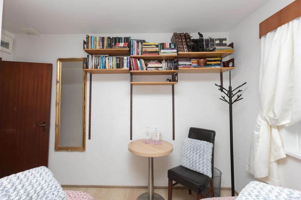 Blomasetrith Homestay ボルガルネース エクステリア 写真