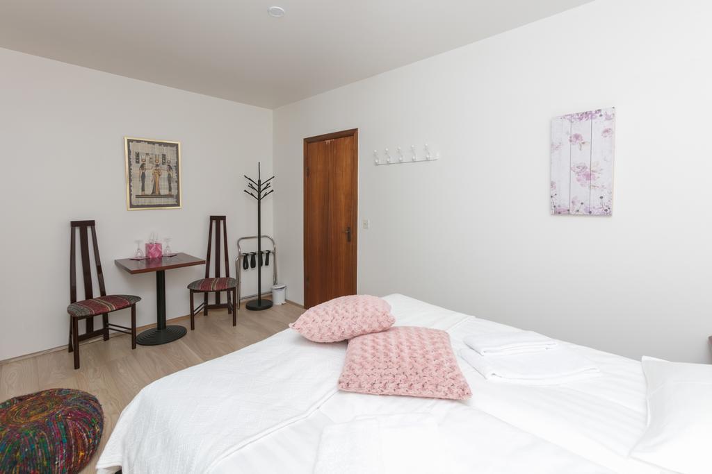 Blomasetrith Homestay ボルガルネース エクステリア 写真