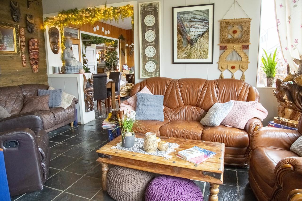 Blomasetrith Homestay ボルガルネース エクステリア 写真
